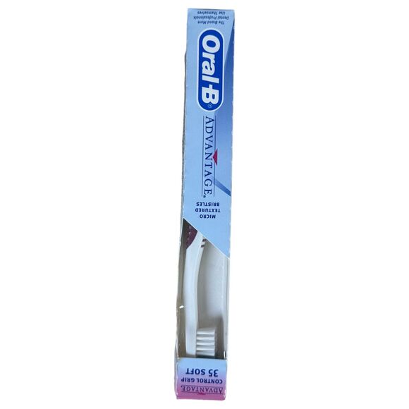 Oral-B Advantage 1996 Vintage 35 Soft Control Grip Toothbrush NEW in Package - Picture 1 of 5